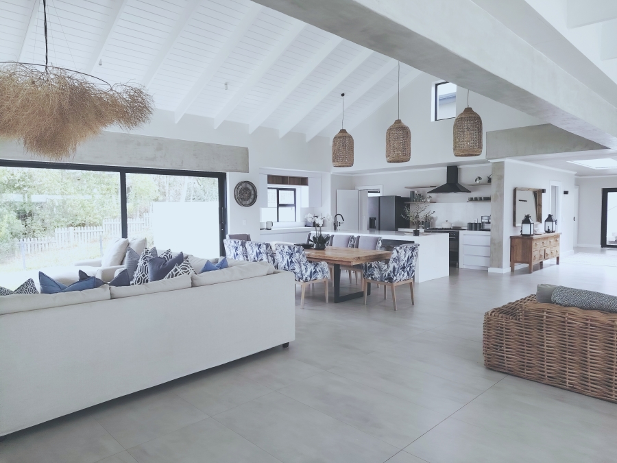 To Let 6 Bedroom Property for Rent in Brackenridge Western Cape